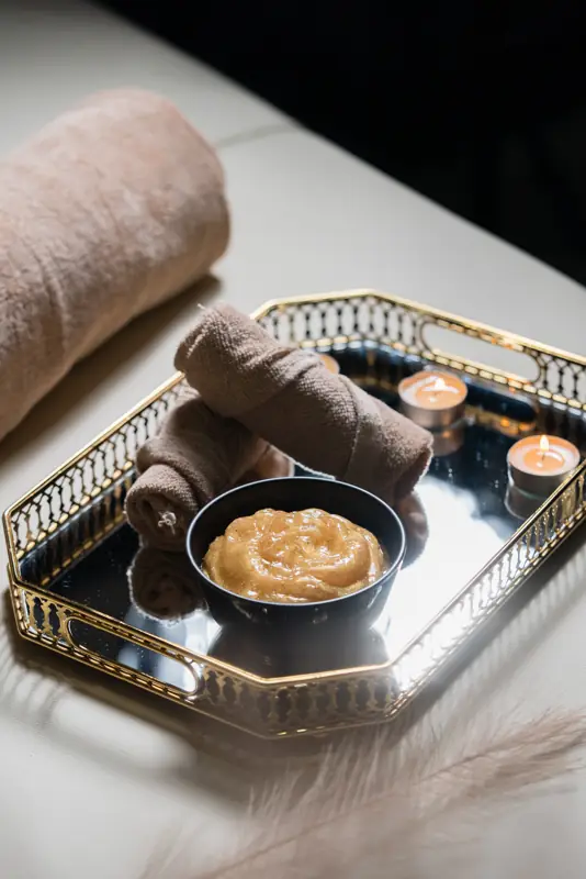 Gold tray with candles